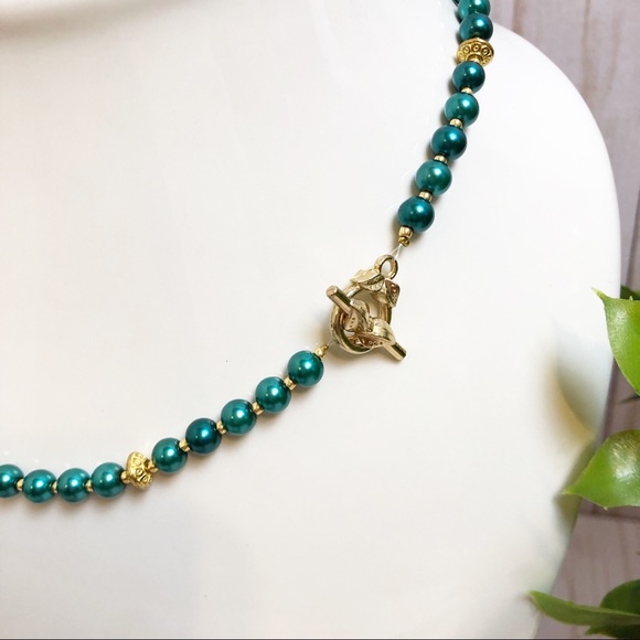Swarovski Turquoise Pearl Gold Tone Bead Necklace - Picture 2 of 4